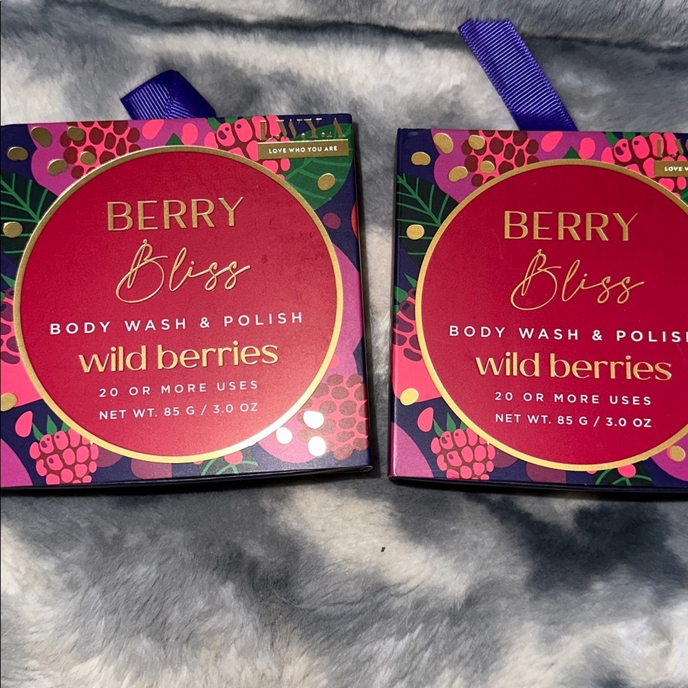 L.W.Y.A. Berry Bliss Body Wash & Polish 🫐 🍓 - Set of 2